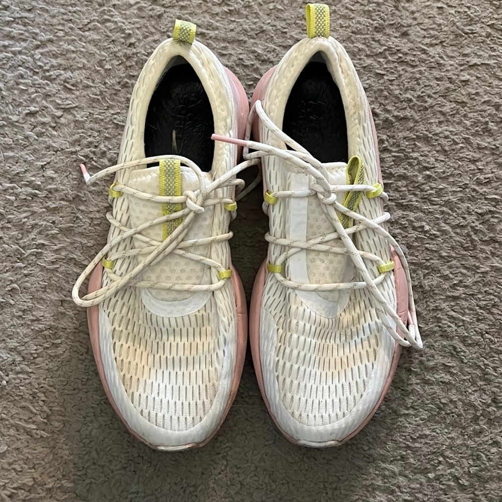 Sorrel sneakers